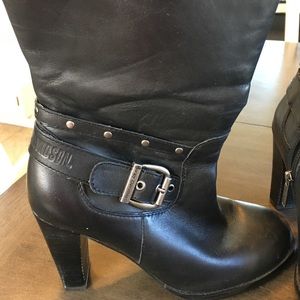 Ladies Harley Davidson after riding boots